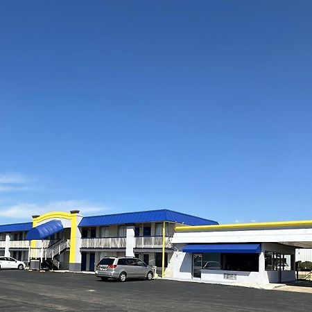 Days Inn By Wyndham Salina South Zewnętrze zdjęcie