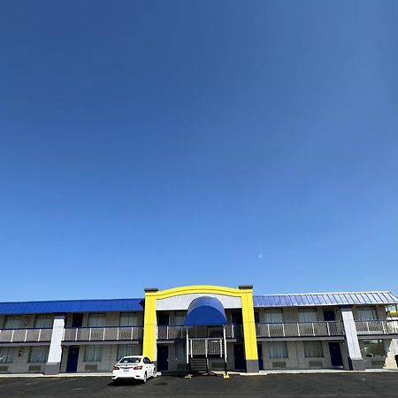 Days Inn By Wyndham Salina South Zewnętrze zdjęcie