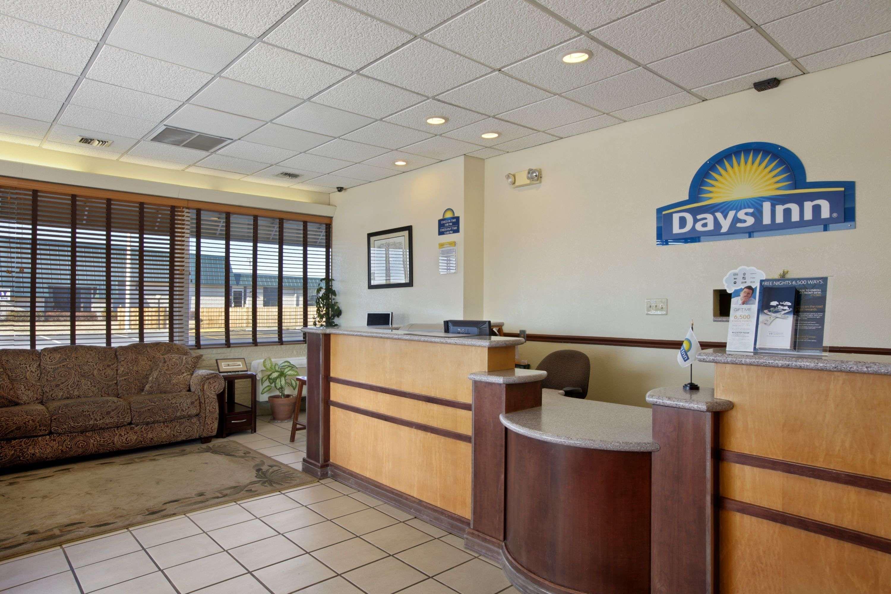 Days Inn By Wyndham Salina South Zewnętrze zdjęcie