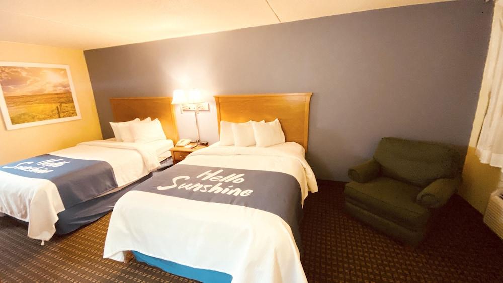 Days Inn By Wyndham Salina South Zewnętrze zdjęcie
