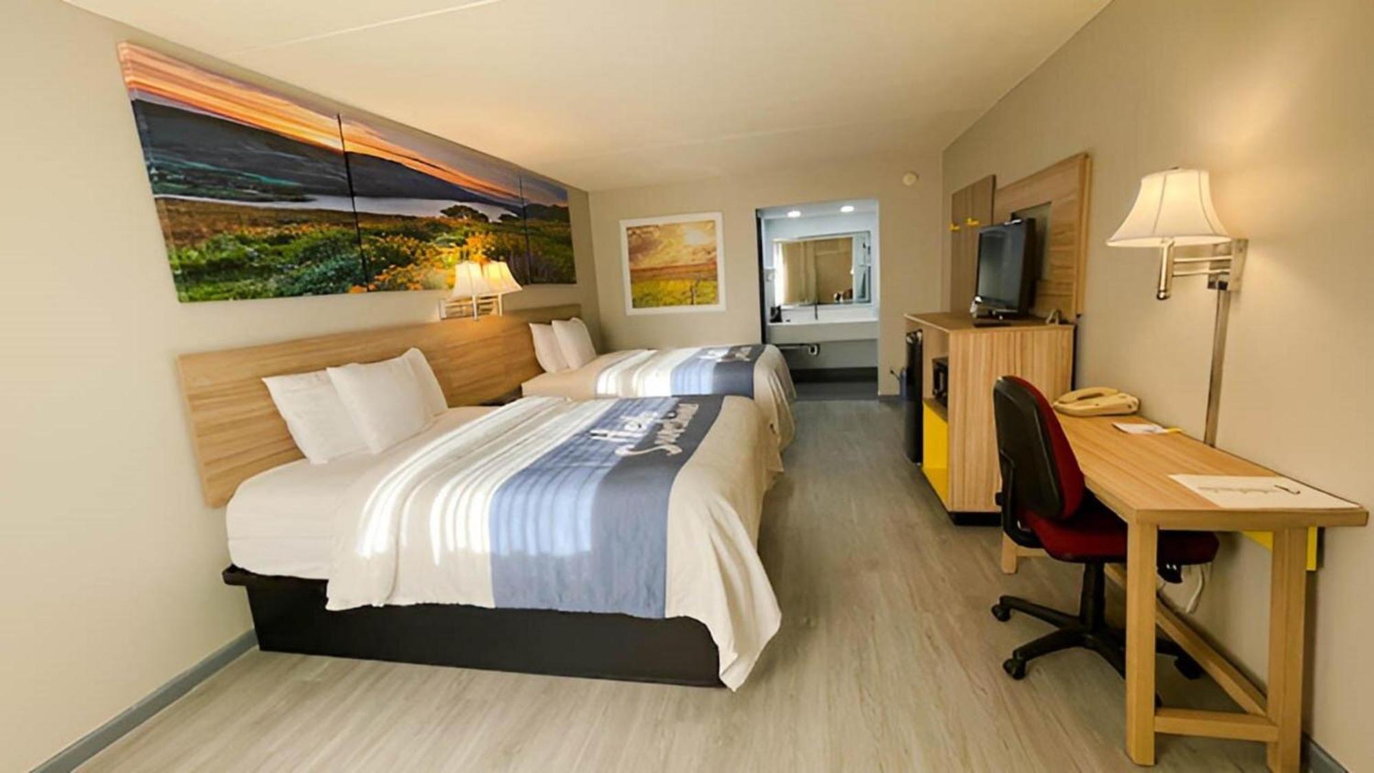 Days Inn By Wyndham Salina South Zewnętrze zdjęcie