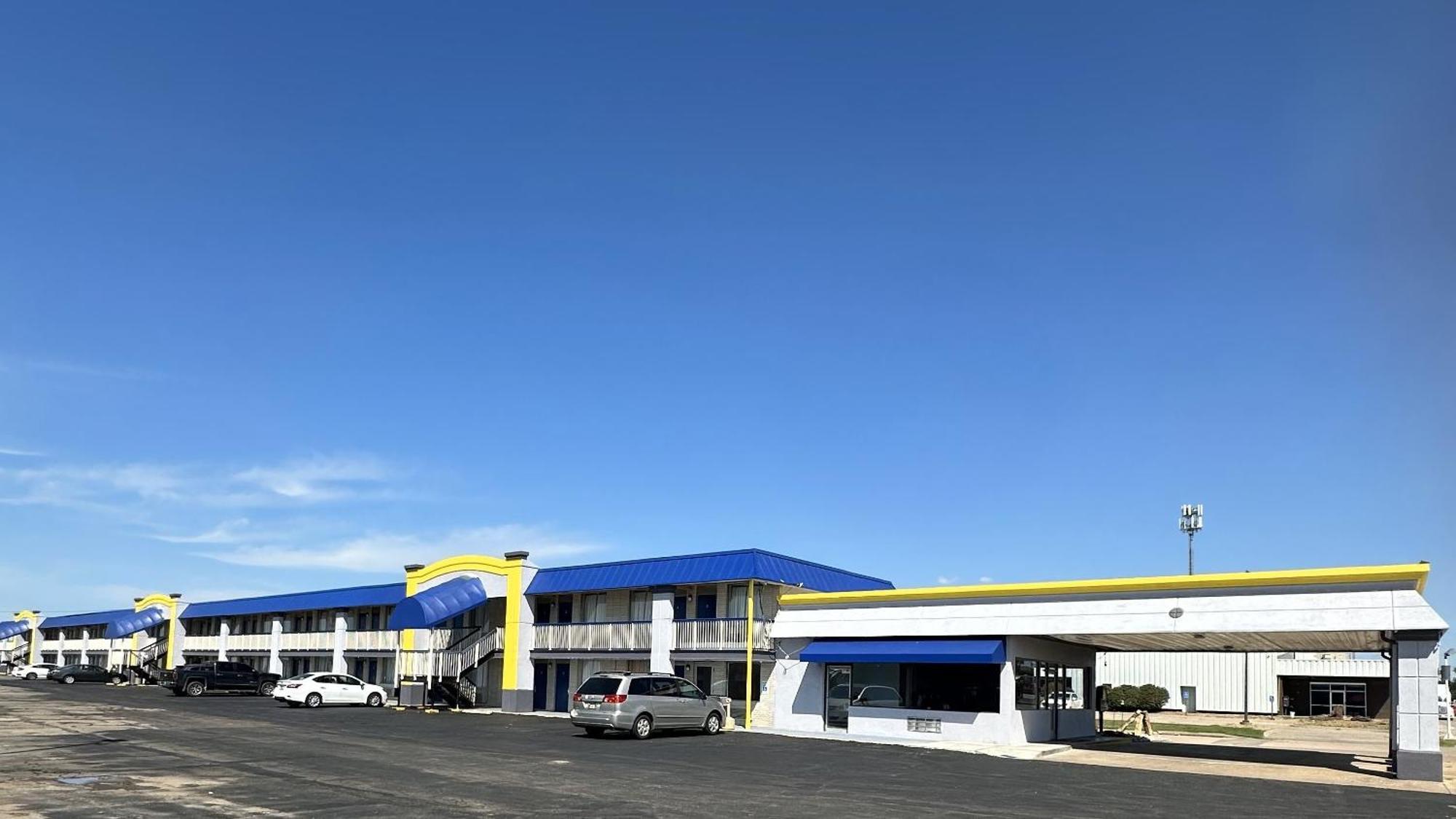 Days Inn By Wyndham Salina South Zewnętrze zdjęcie