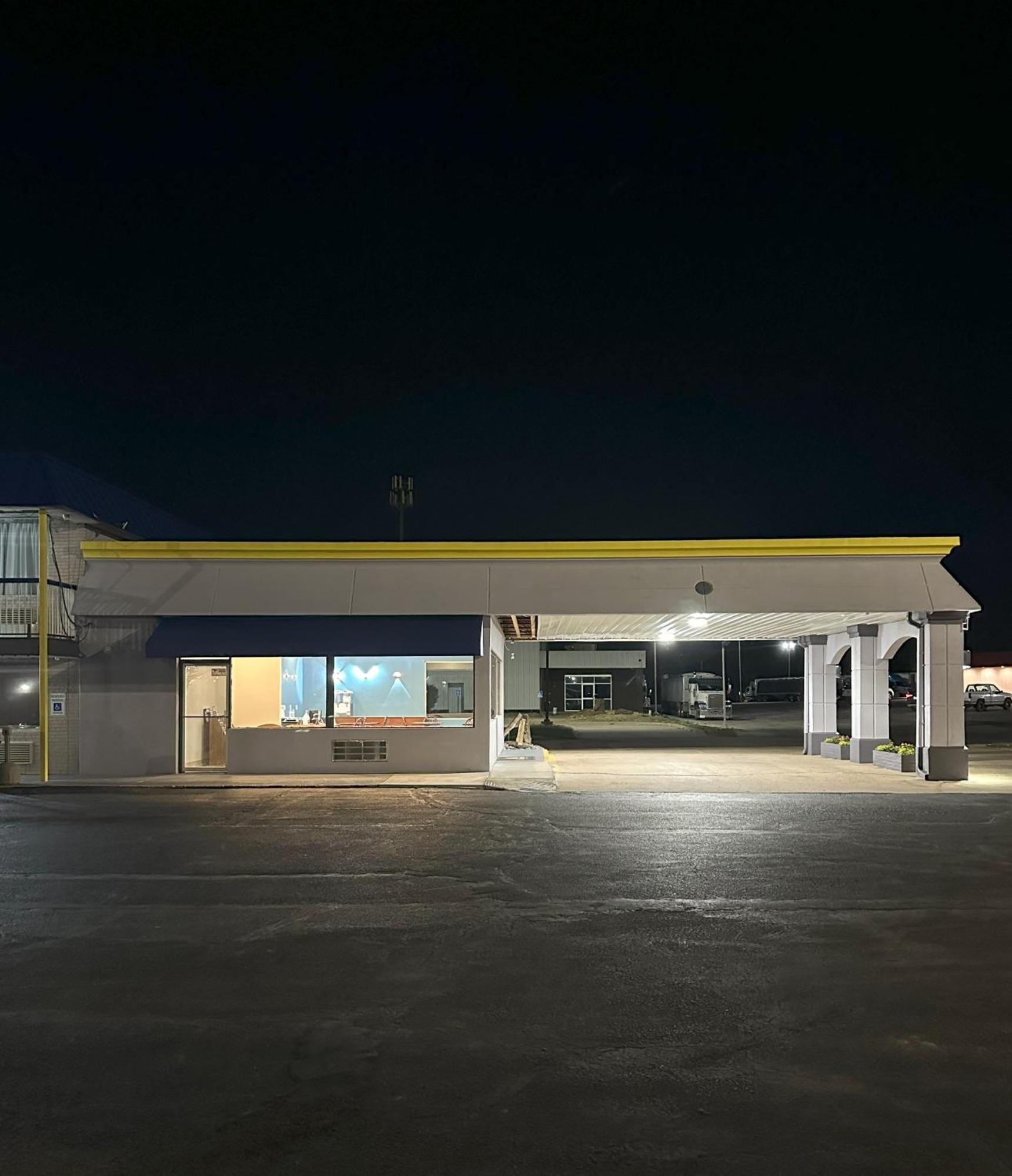 Days Inn By Wyndham Salina South Zewnętrze zdjęcie